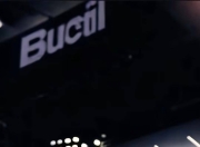  印第安维尔斯赛郑钦文战胜阿扎伦卡 